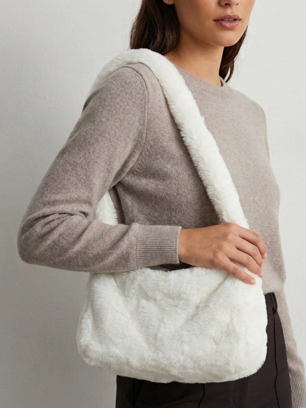 White Faux Fur Shoulder Bag with zipper